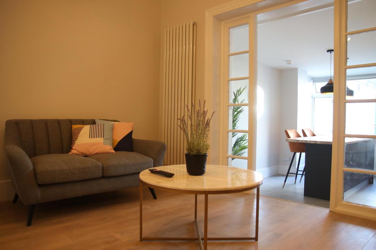 Crawford House- Scholarlee Living Apartments Cork Bagian luar foto