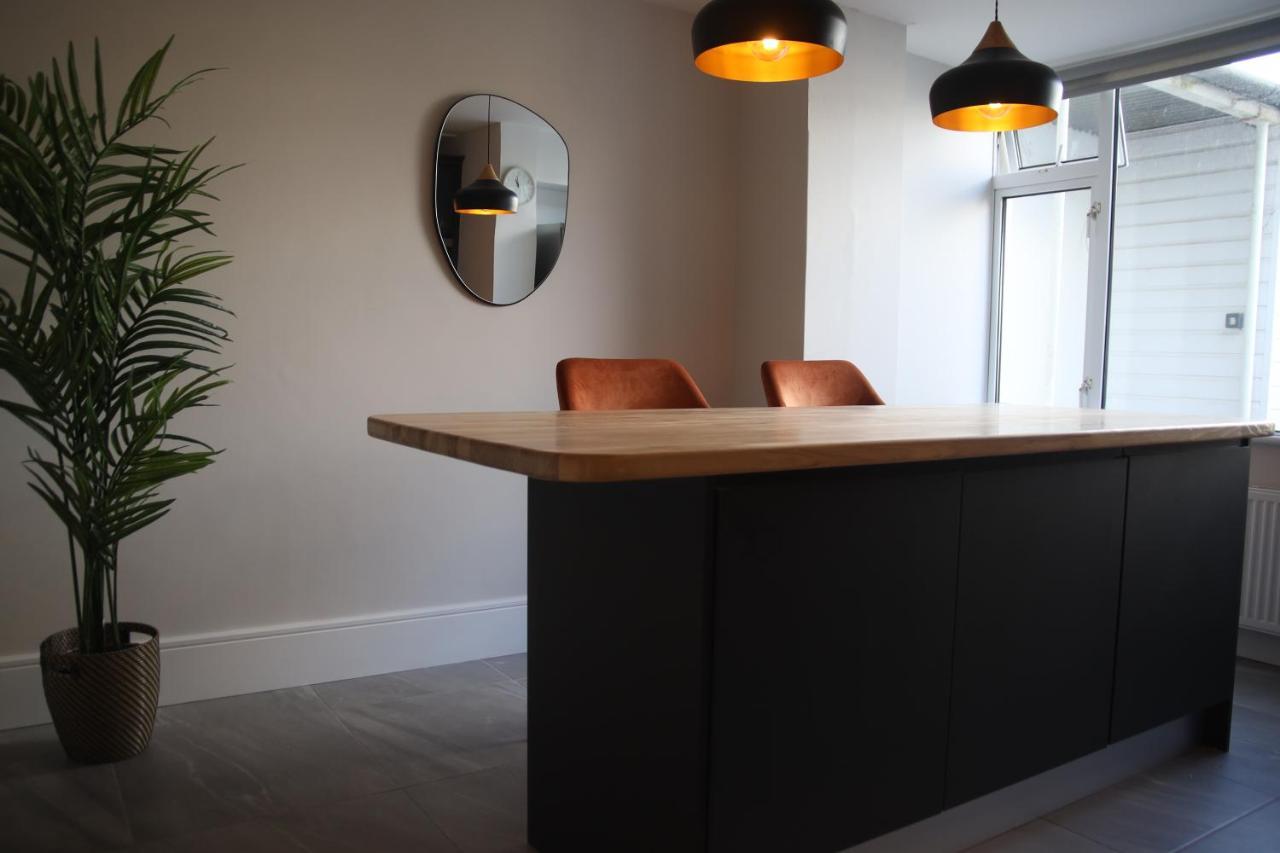 Crawford House- Scholarlee Living Apartments Cork Bagian luar foto