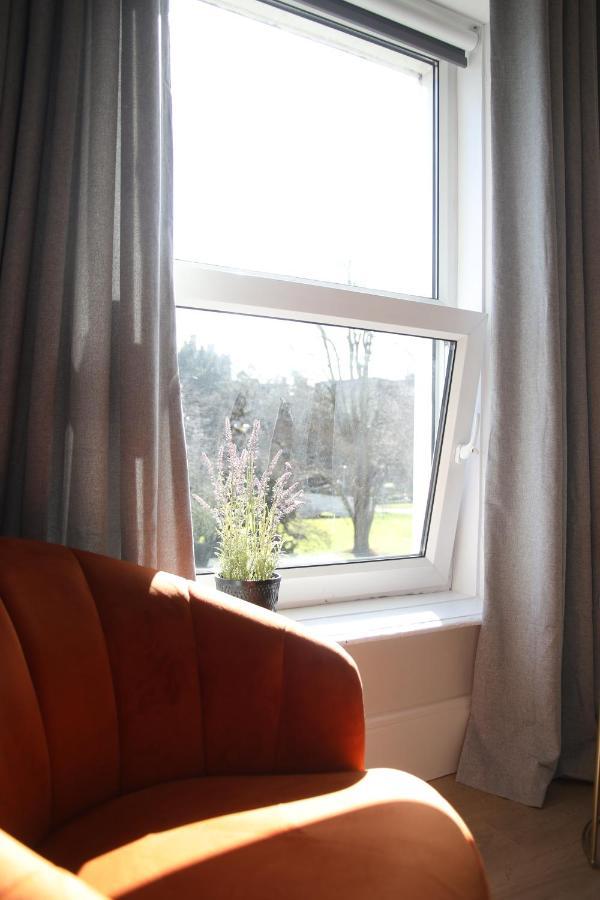 Crawford House- Scholarlee Living Apartments Cork Bagian luar foto