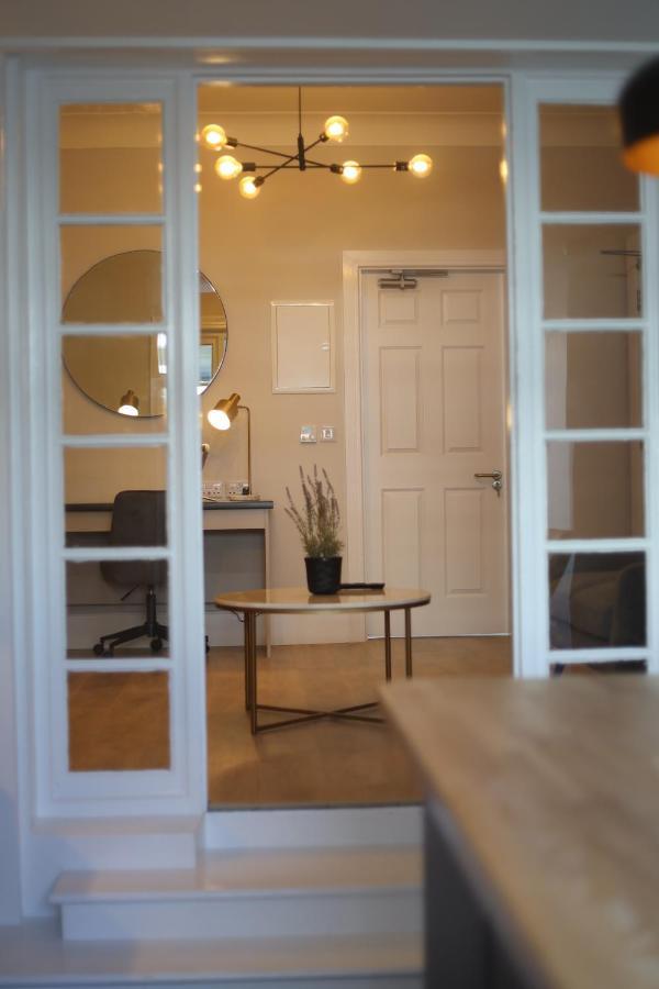 Crawford House- Scholarlee Living Apartments Cork Bagian luar foto