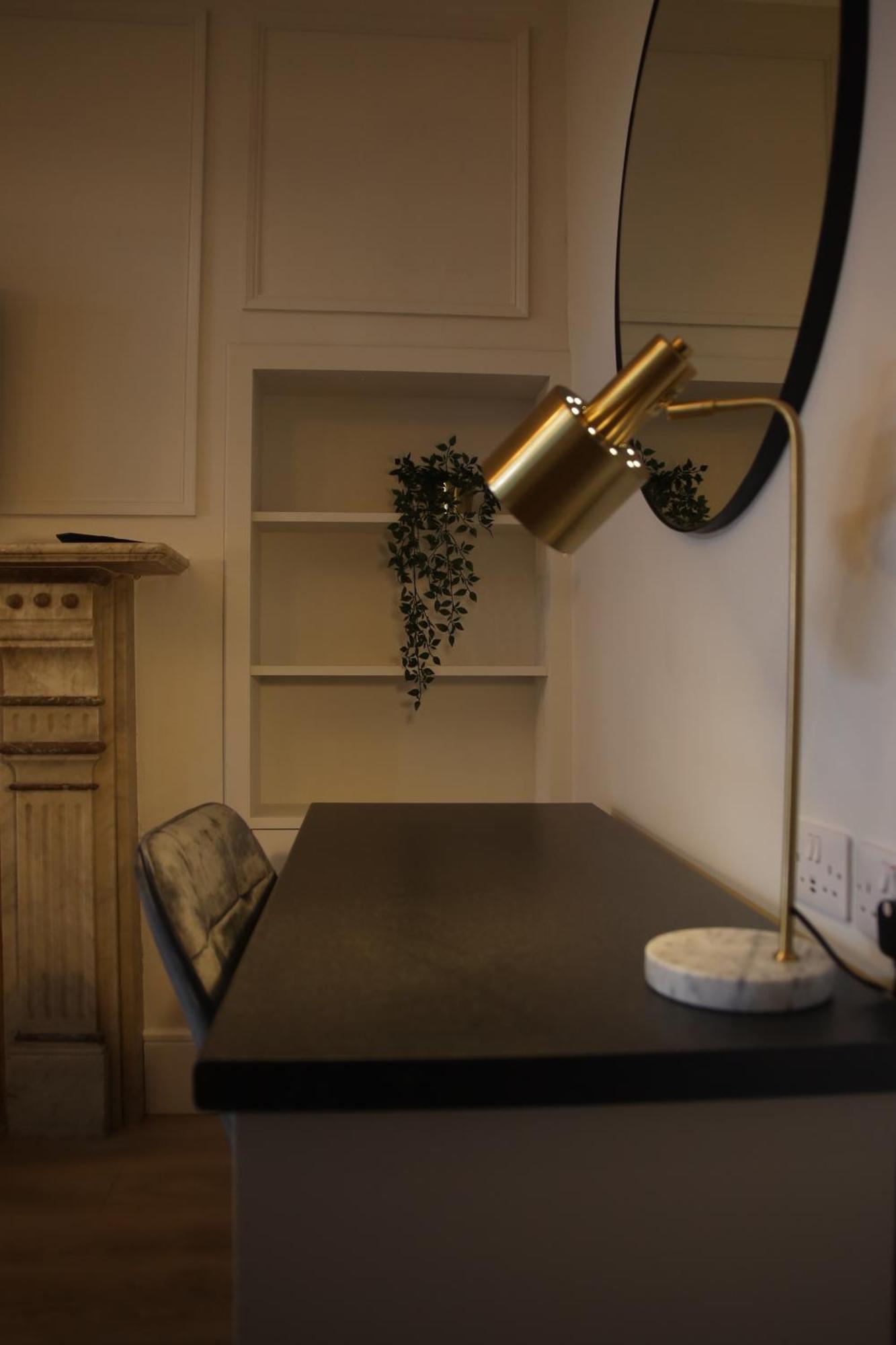 Crawford House- Scholarlee Living Apartments Cork Bagian luar foto