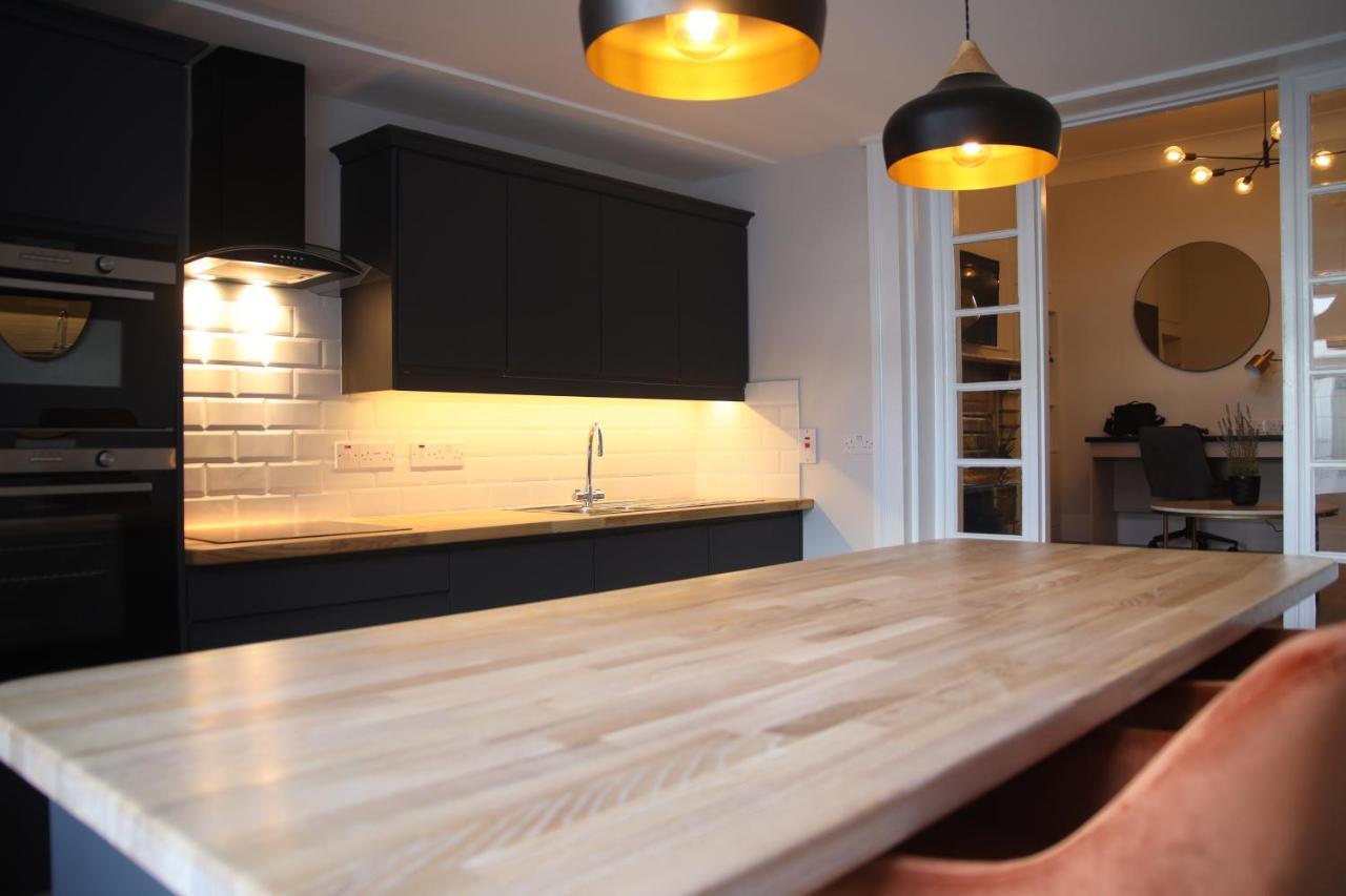 Crawford House- Scholarlee Living Apartments Cork Bagian luar foto
