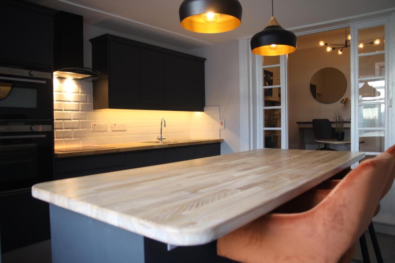 Crawford House- Scholarlee Living Apartments Cork Bagian luar foto